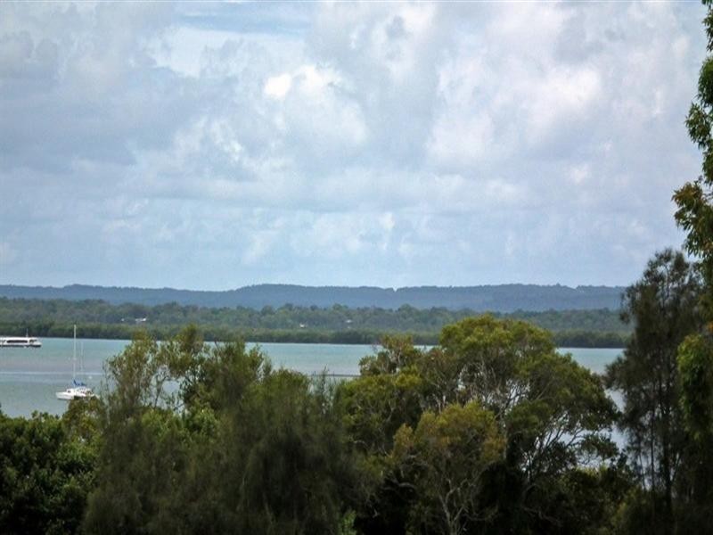 58 Penzance Drive, Redland Bay QLD 4165