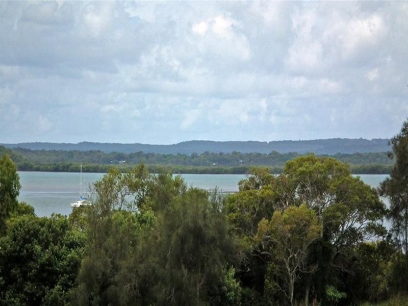 58 Penzance Drive, Redland Bay QLD 4165