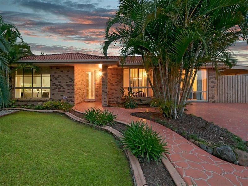 4 Niblick Way, Redland Bay QLD 4165