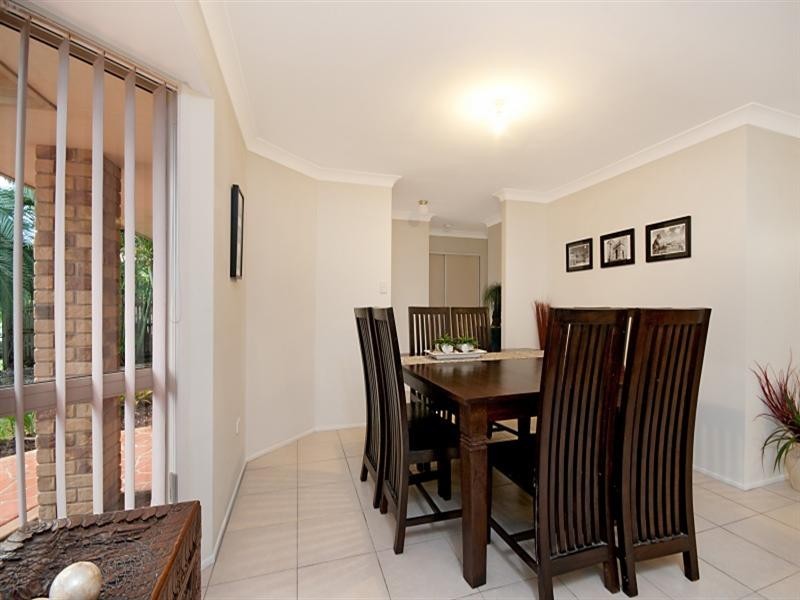 4 Niblick Way, Redland Bay QLD 4165