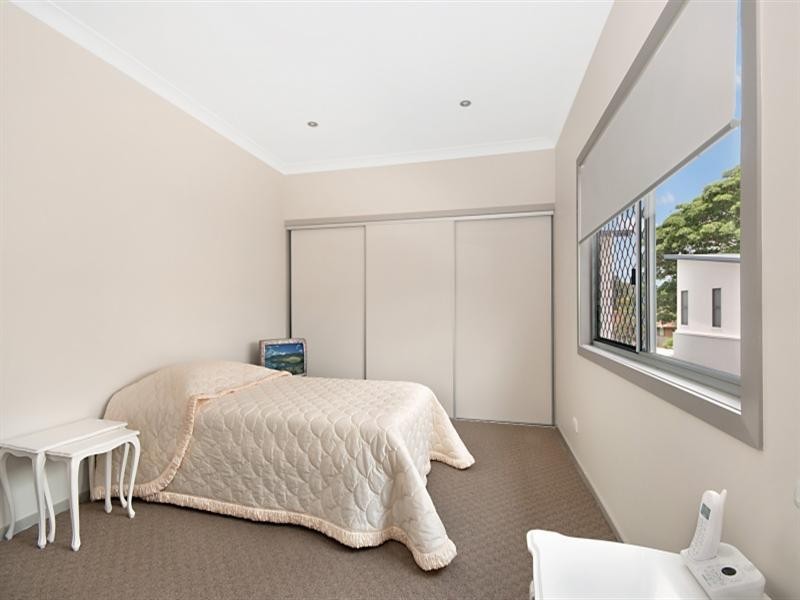 4/8 Boat Street, Victoria Point QLD 4165