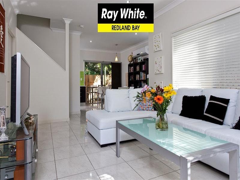 4/4 Moore Street, Victoria Point QLD 4165