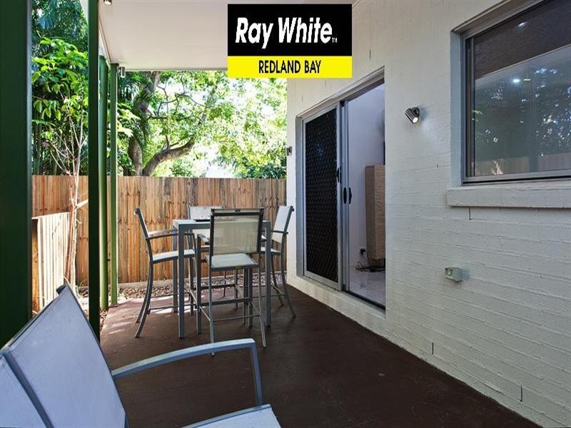 4/4 Moore Street, Victoria Point QLD 4165