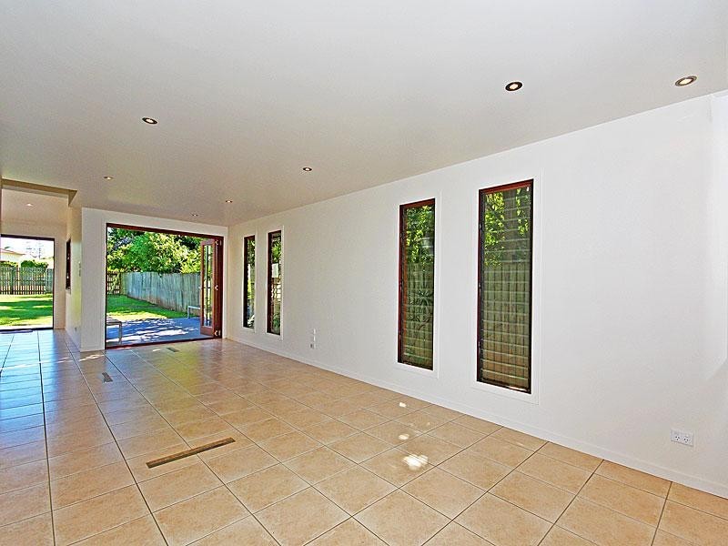 27 Peel Street, Redland Bay QLD 4165