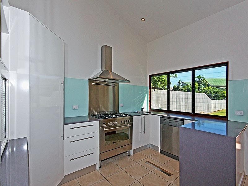 27 Peel Street, Redland Bay QLD 4165