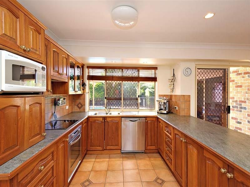 19 Bangalow Street, Victoria Point QLD 4165