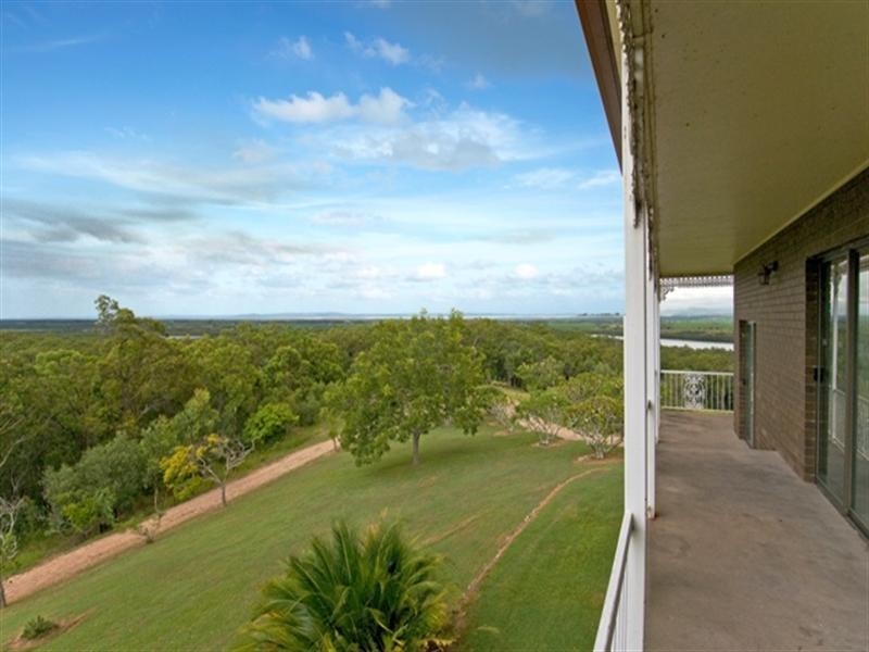 207 Rocky Passage Road, Redland Bay QLD 4165