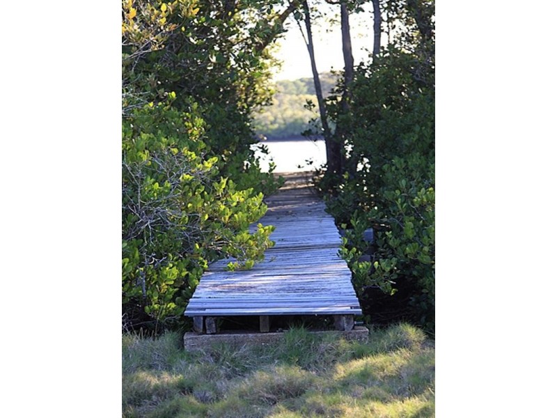 207 Rocky Passage Road, Redland Bay QLD 4165