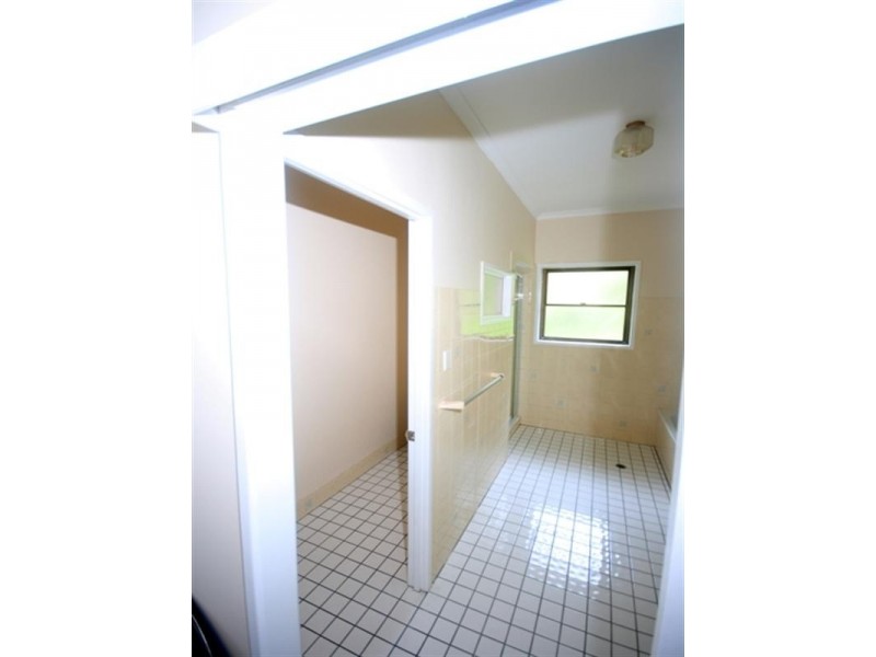 207 Rocky Passage Road, Redland Bay QLD 4165