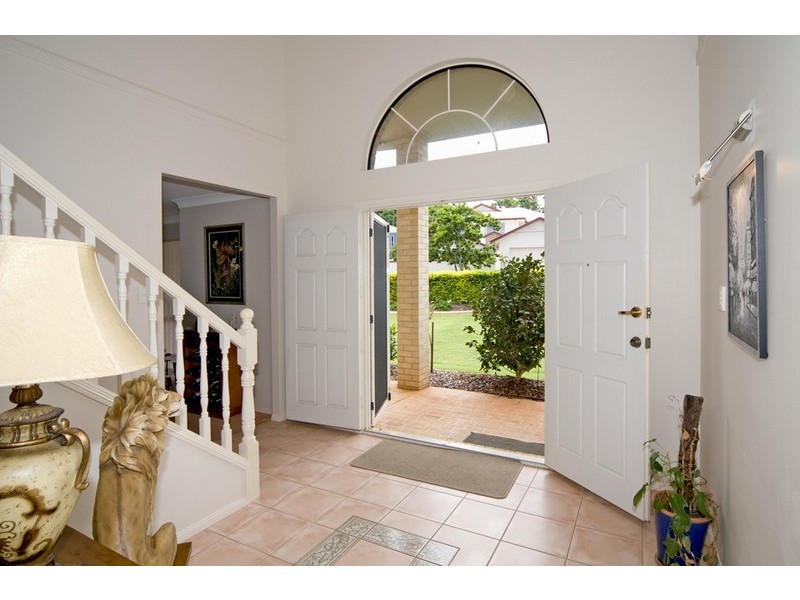 4 Bartlett Terrace, Redland Bay QLD 4165