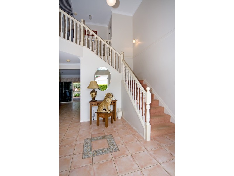 4 Bartlett Terrace, Redland Bay QLD 4165