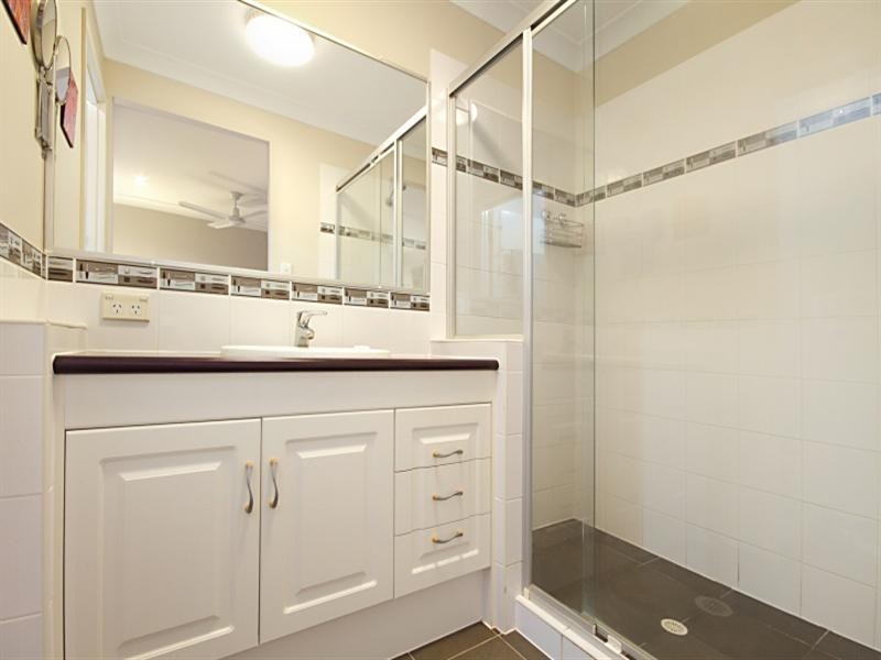 48 Spinnaker Circuit, Redland Bay QLD 4165