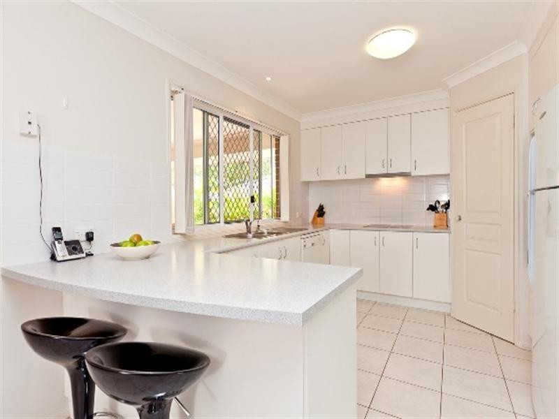 29 Emperor Drive, Redland Bay QLD 4165