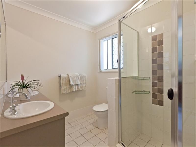 29 Emperor Drive, Redland Bay QLD 4165