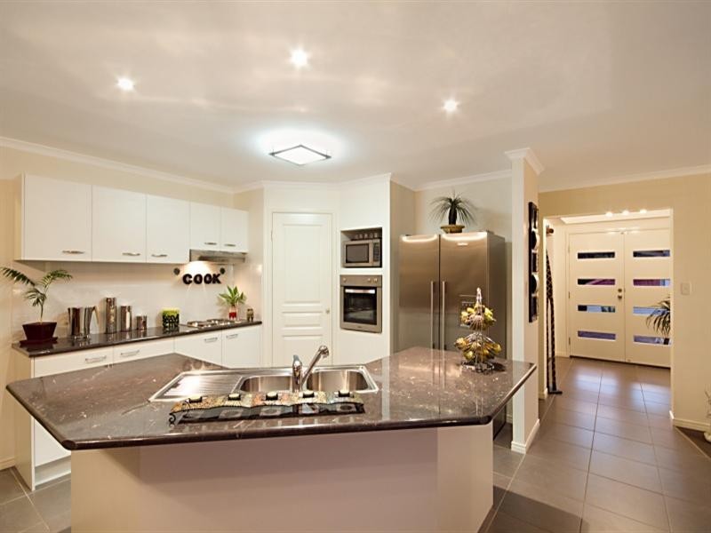 2 Portland Parade, Redland Bay QLD 4165