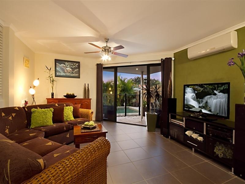 2 Portland Parade, Redland Bay QLD 4165