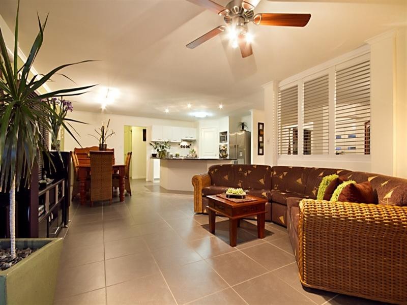 2 Portland Parade, Redland Bay QLD 4165