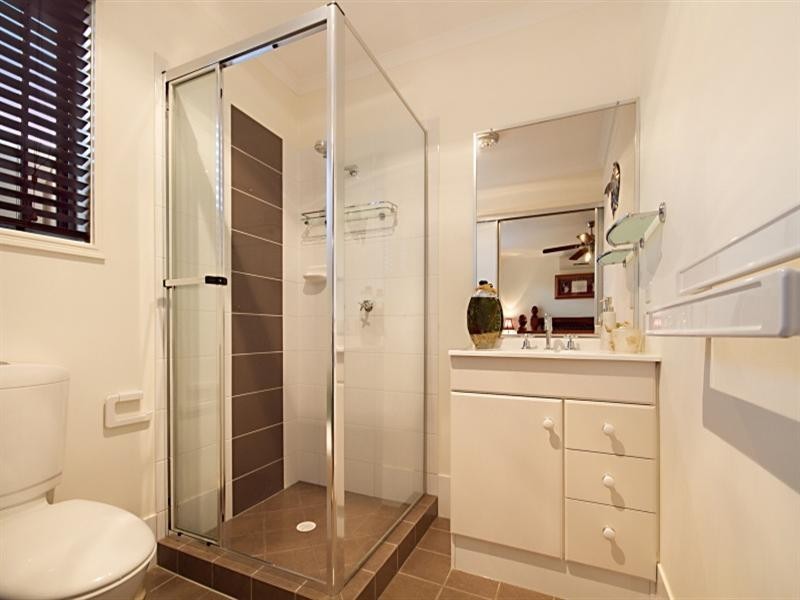 2 Portland Parade, Redland Bay QLD 4165