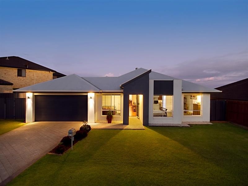 31 Kimbolton Drive, Redland Bay QLD 4165