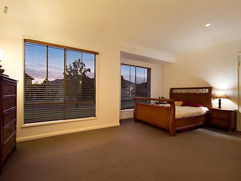 31 Kimbolton Drive, Redland Bay QLD 4165