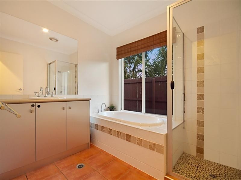 31 Kimbolton Drive, Redland Bay QLD 4165