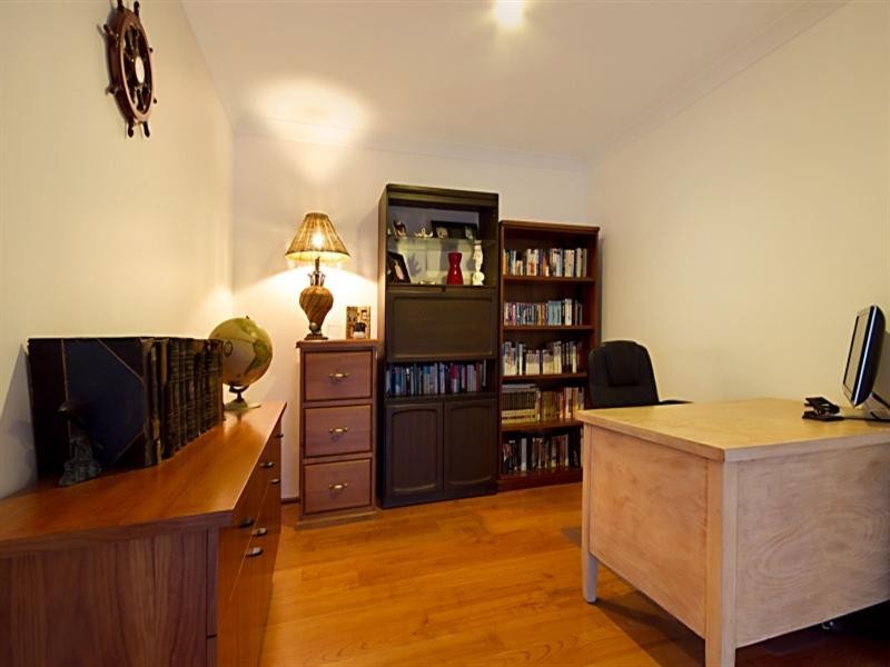 31 Kimbolton Drive, Redland Bay QLD 4165