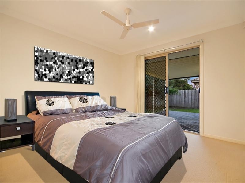 15 Portland Parade, Redland Bay QLD 4165