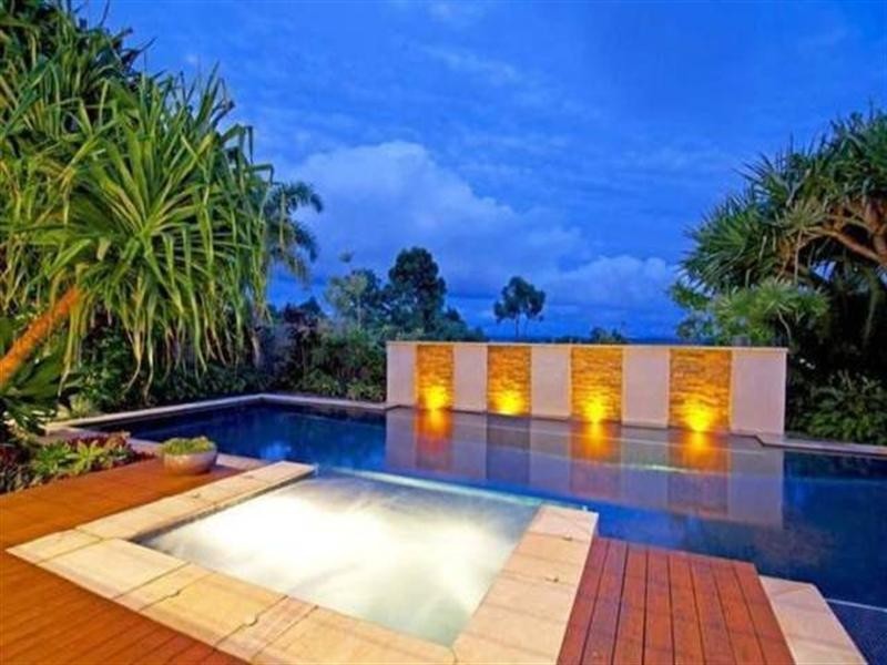 60 Penzance Drive, Redland Bay QLD 4165