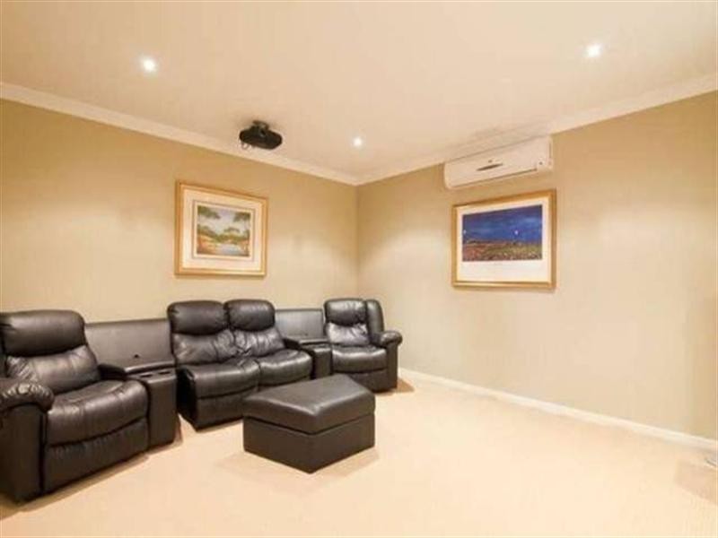 60 Penzance Drive, Redland Bay QLD 4165