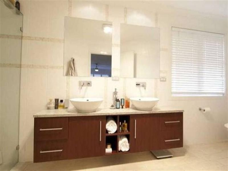 60 Penzance Drive, Redland Bay QLD 4165