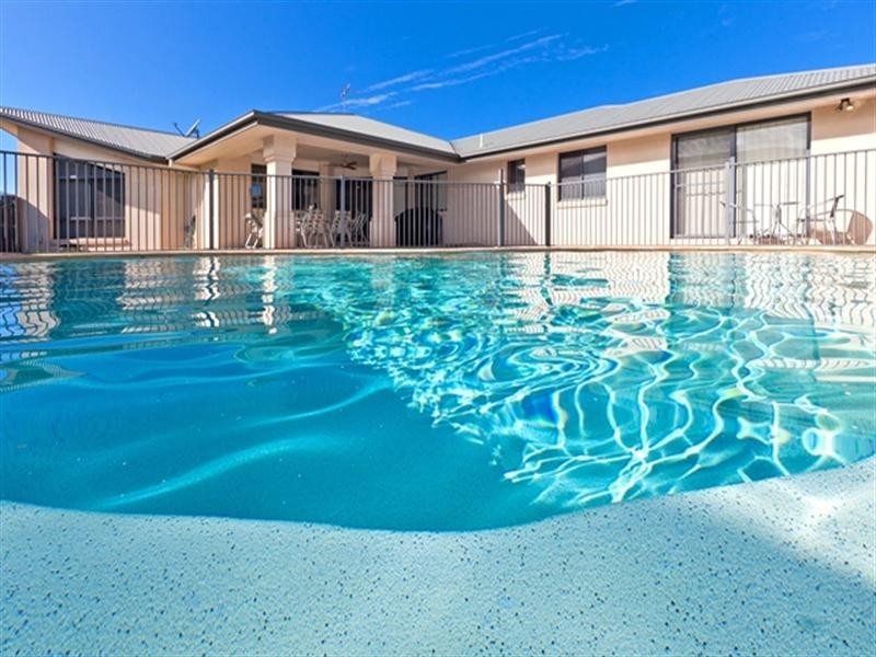 12 Butler Place, Redland Bay QLD 4165