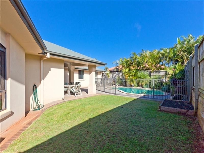 12 Butler Place, Redland Bay QLD 4165