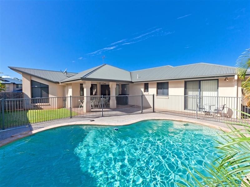 12 Butler Place, Redland Bay QLD 4165