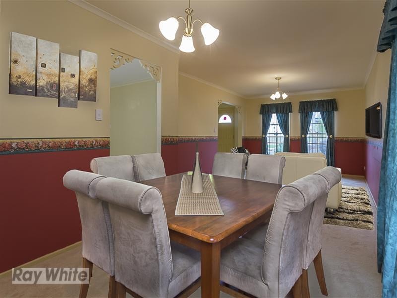 5 Bartlett Terrace, Redland Bay QLD 4165