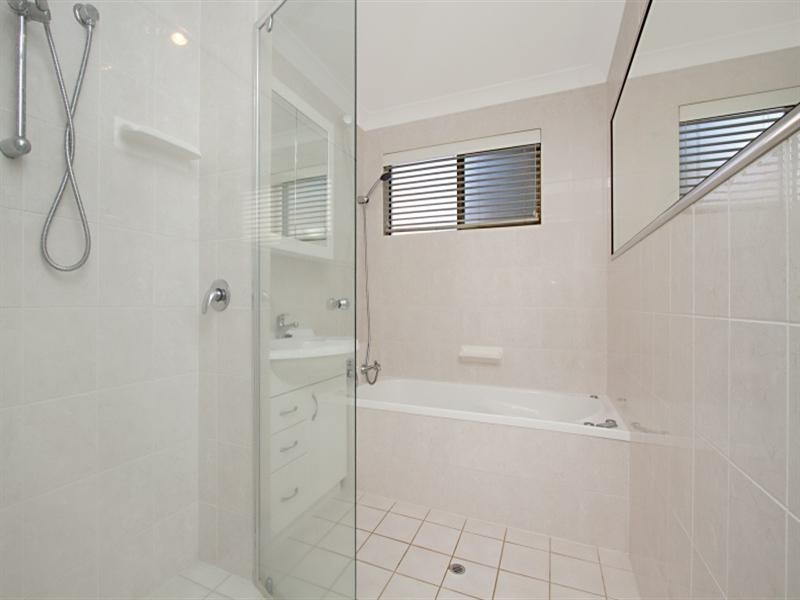 2/19 John Street, Cleveland QLD 4163