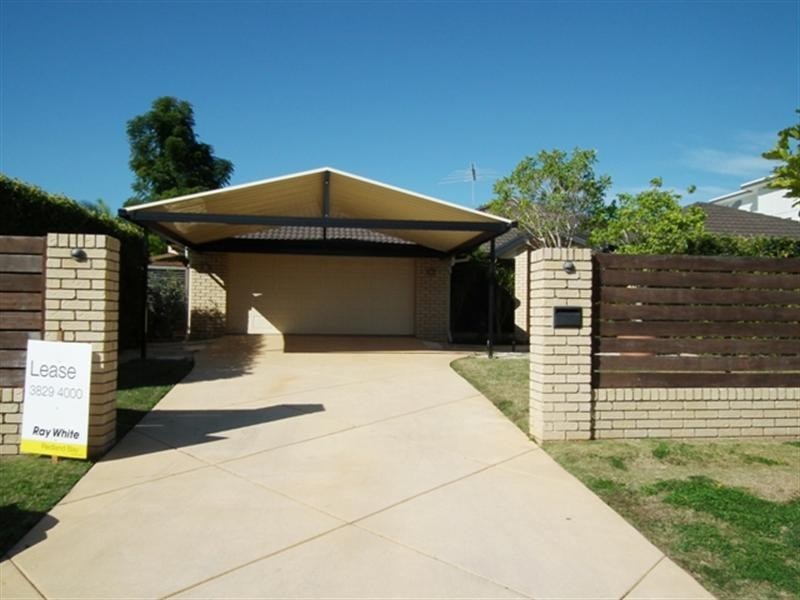 5 Kimbolton Drive, Redland Bay QLD 4165