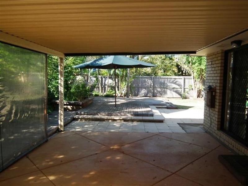 5 Kimbolton Drive, Redland Bay QLD 4165