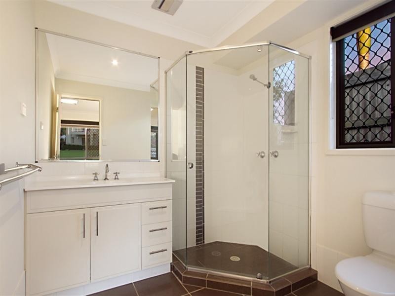 6 Cobby Court, Redland Bay QLD 4165