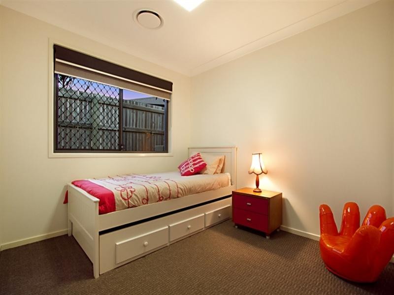 6 Cobby Court, Redland Bay QLD 4165