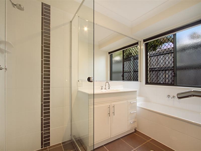 6 Cobby Court, Redland Bay QLD 4165