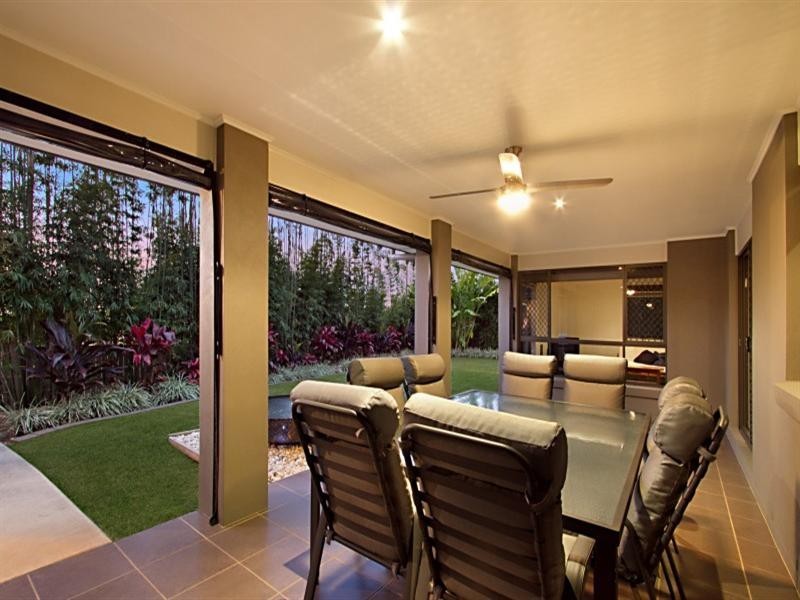 6 Cobby Court, Redland Bay QLD 4165