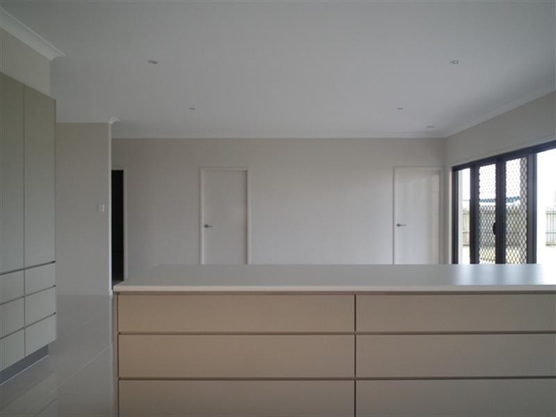 4 Penzance Drive, Redland Bay QLD 4165