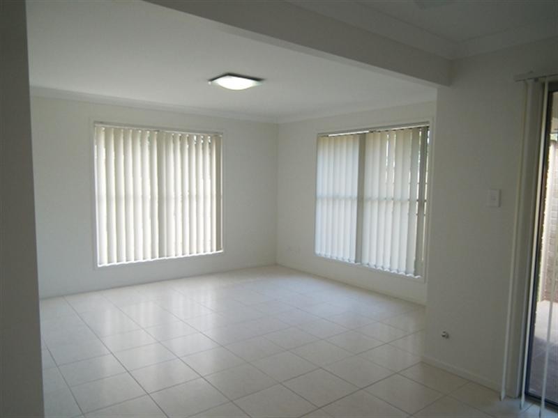 27A Pine Terrace, Redland Bay QLD 4165