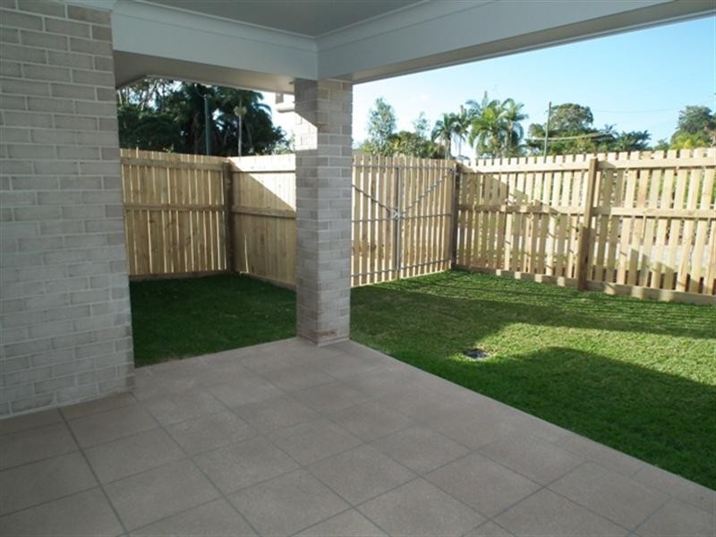 27A Pine Terrace, Redland Bay QLD 4165