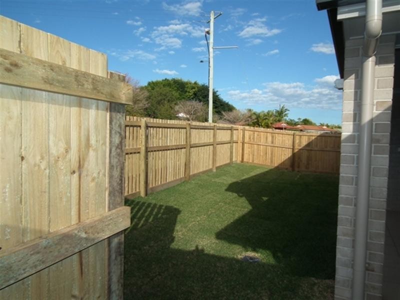 27A Pine Terrace, Redland Bay QLD 4165