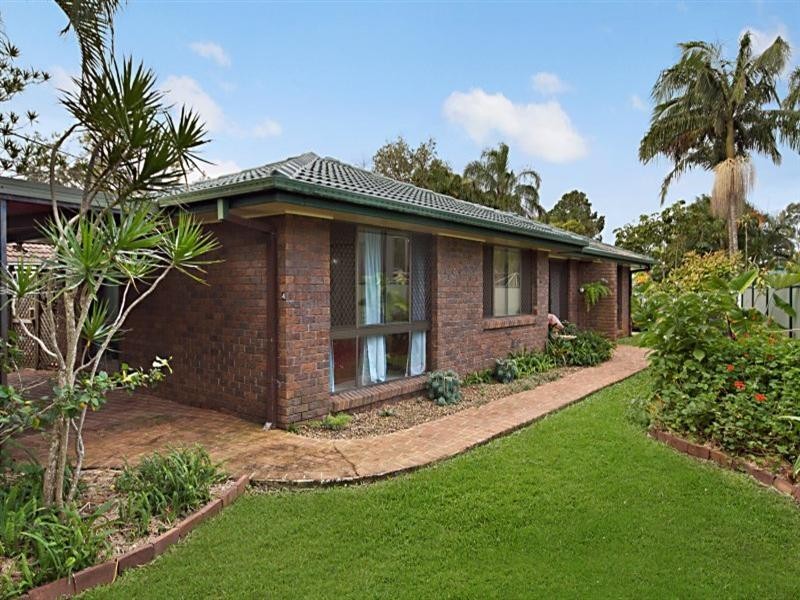 4 Pine Terrace, Redland Bay QLD 4165