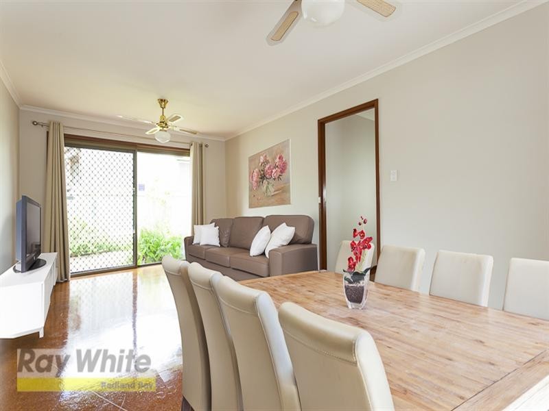 4 Pine Terrace, Redland Bay QLD 4165
