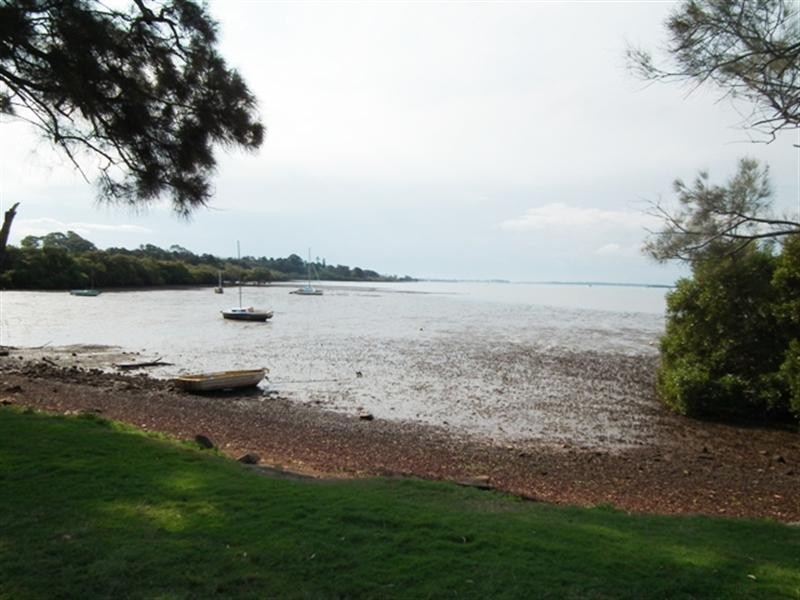 85 Torquay Road, Redland Bay QLD 4165