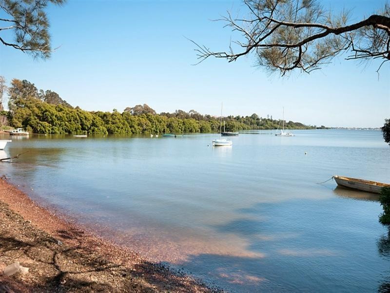 85 Torquay Road, Redland Bay QLD 4165