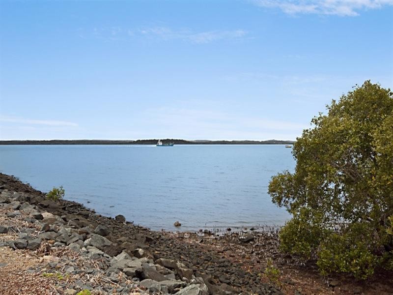 85 Torquay Road, Redland Bay QLD 4165